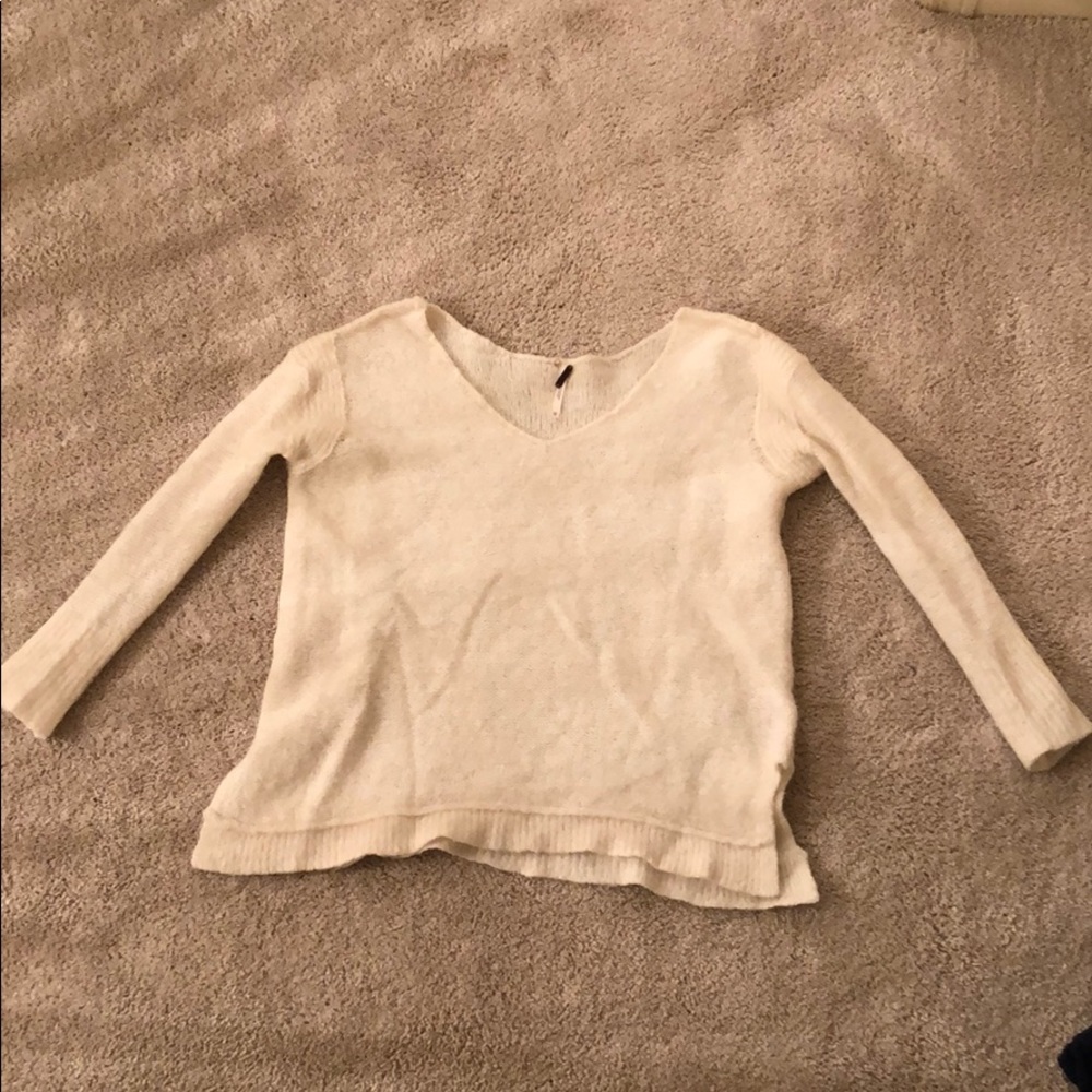 FREE PEOPLE WHITE SWEATER